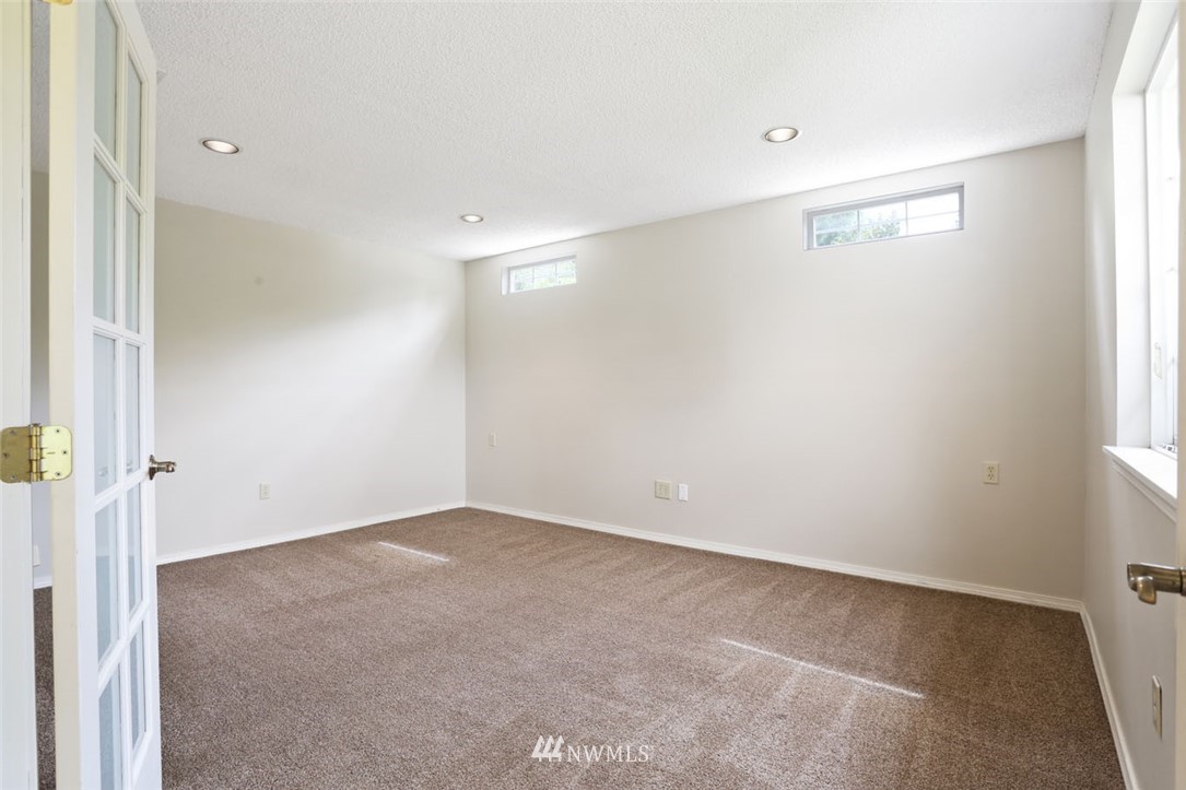 700 South 31st Street Renton, WA 98055 - Photo 23 of 32