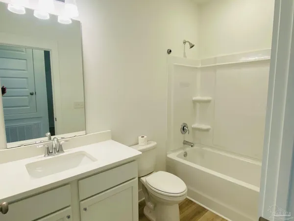 $2,400 | 874 Windhill Drive, Cantonment, FL 32533