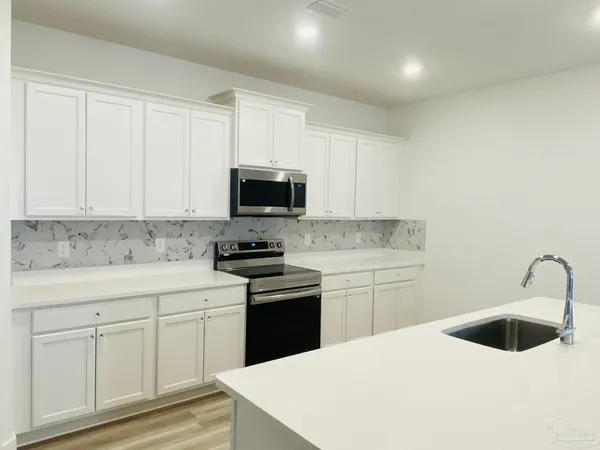 $2,250 | 874 Windhill Drive, Cantonment, FL 32533