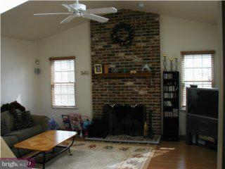13 Aspen Road Sicklerville, NJ 08081 - Photo 5 of 6 Gallery Image 5