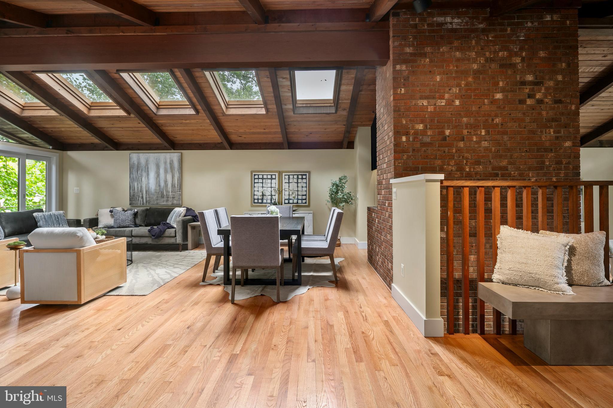 2825 Lorcom Lane Arlington, VA 22207 - Photo 20 of 63 a dining room with furniture and wooden floor