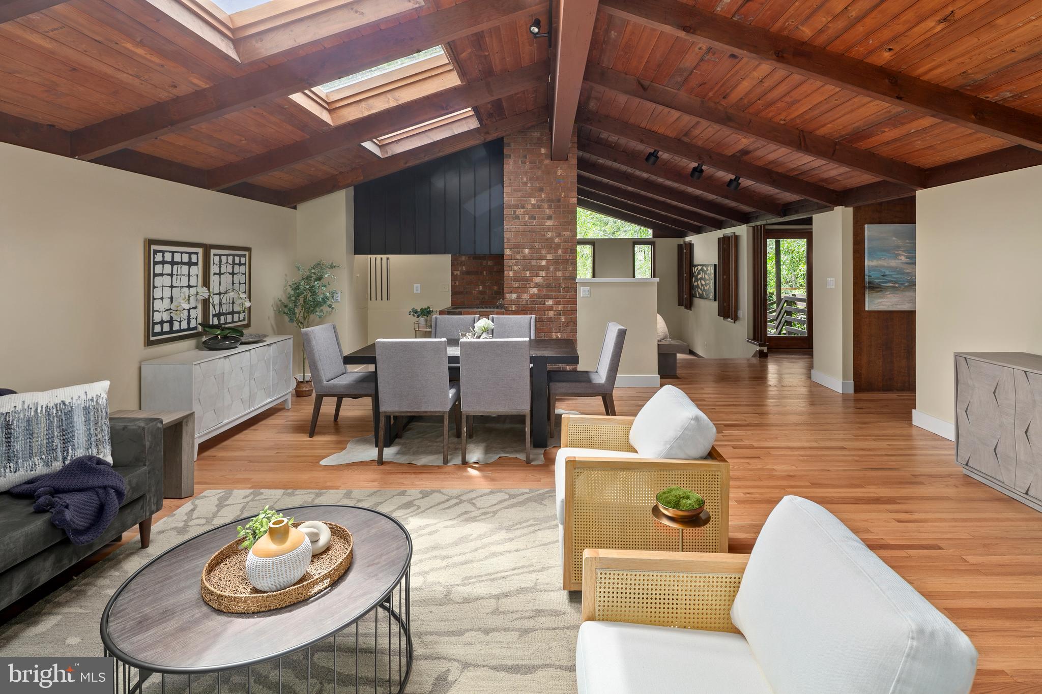2825 Lorcom Lane Arlington, VA 22207 - Photo 33 of 63 a living room with furniture and wooden floor