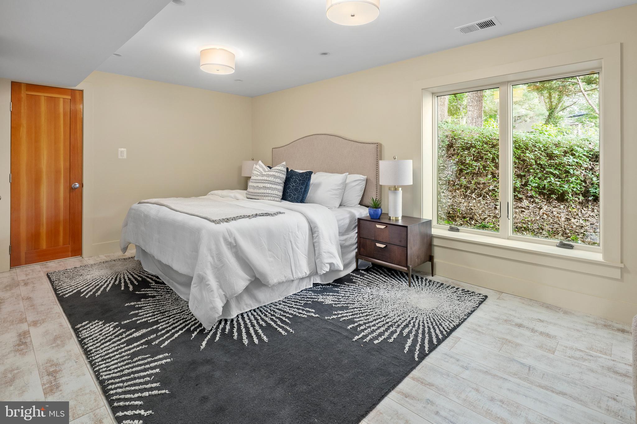 2825 Lorcom Lane Arlington, VA 22207 - Photo 51 of 63 Second primary suite