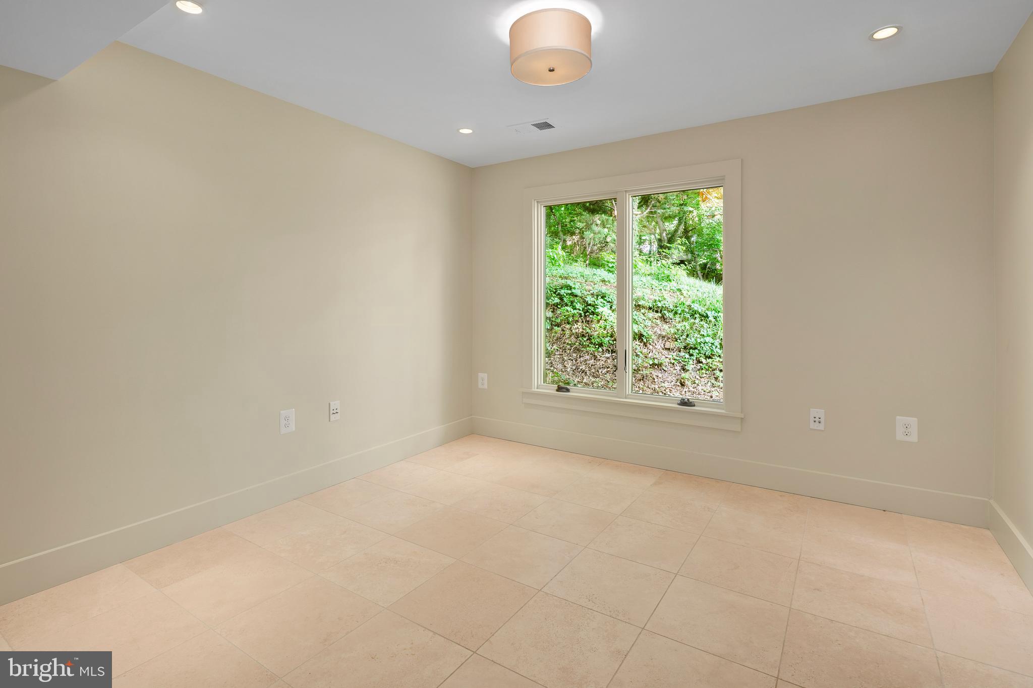 2825 Lorcom Lane Arlington, VA 22207 - Photo 59 of 63 an empty room with a window