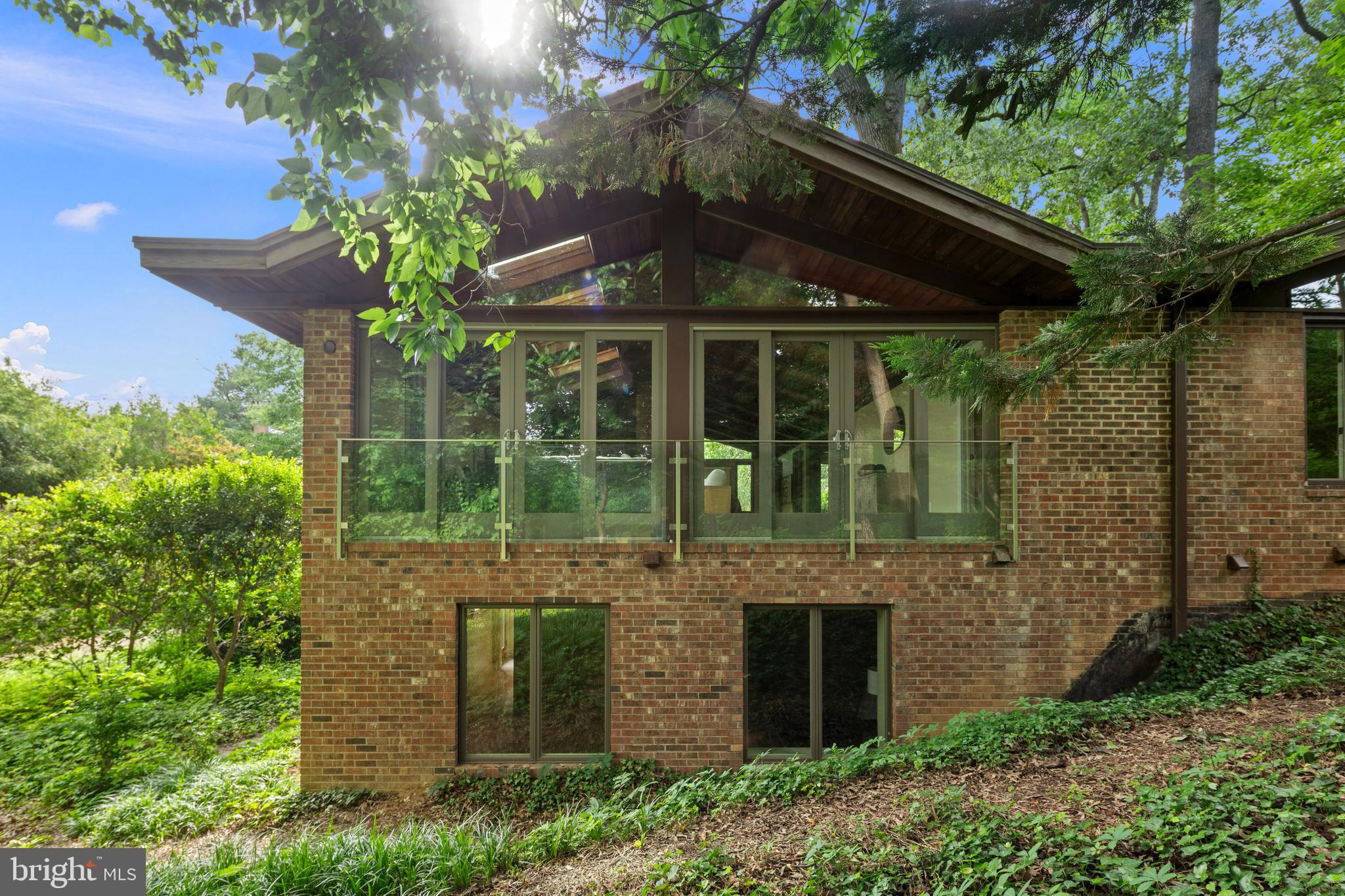 2825 Lorcom Lane Arlington, VA 22207 - Photo 63 of 63 a front view of a house with a garden