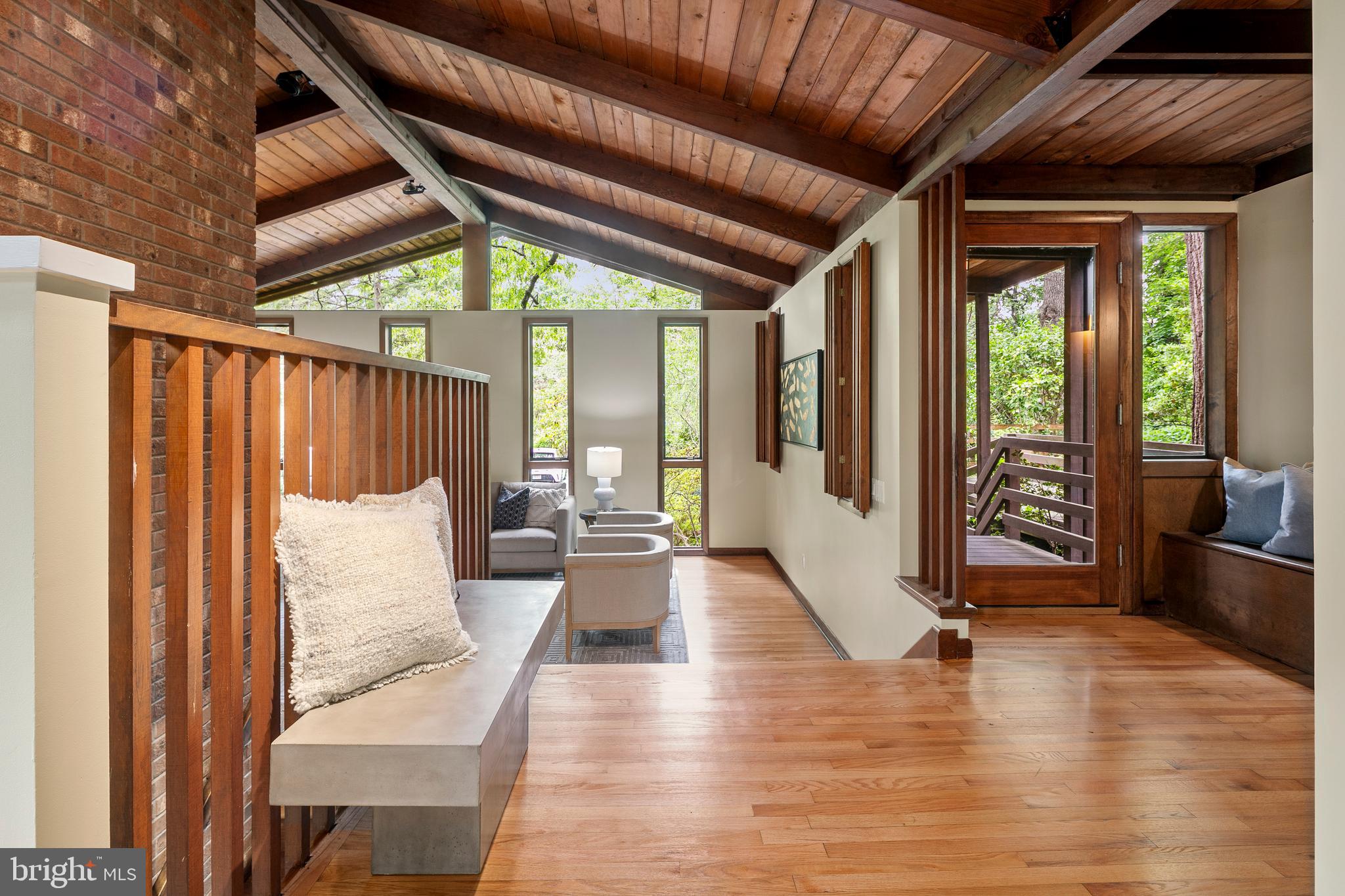 2825 Lorcom Lane Arlington, VA 22207 - Photo 10 of 63 Gorgeous, refinished hardwood floors