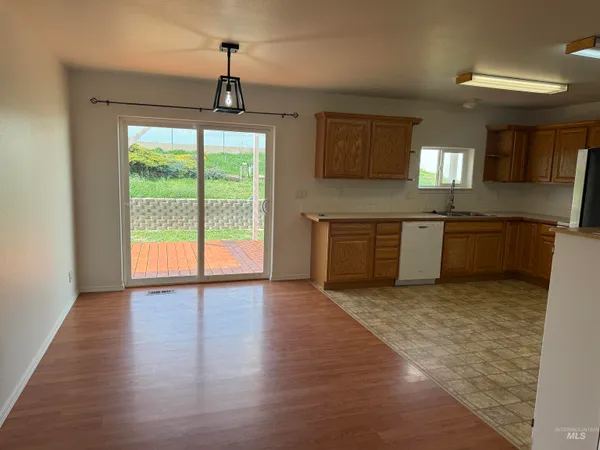 $399,900 | 523 Morning Dove Way, Marsing, ID 83639