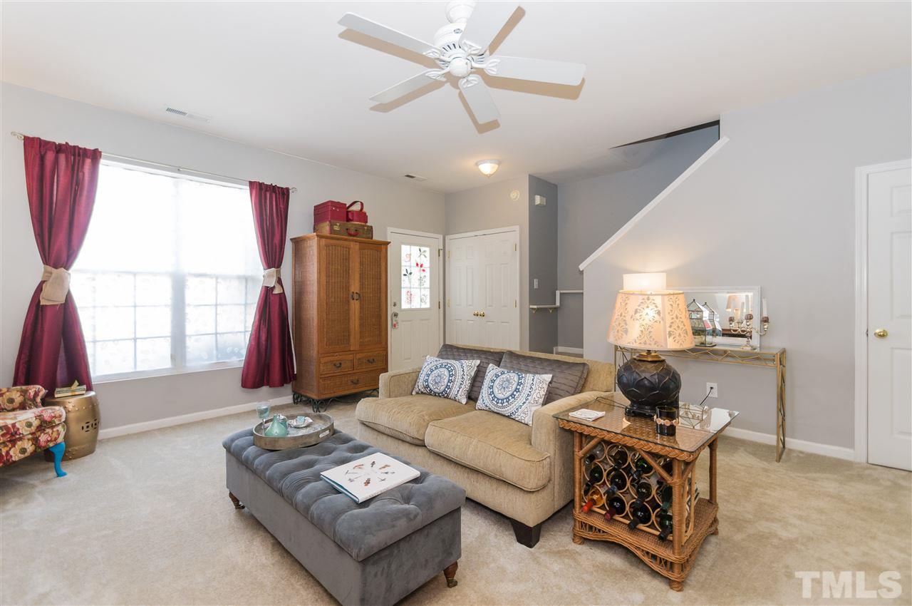 5105 Echo Ridge Road Raleigh, NC 27612 - Photo 4 of 17