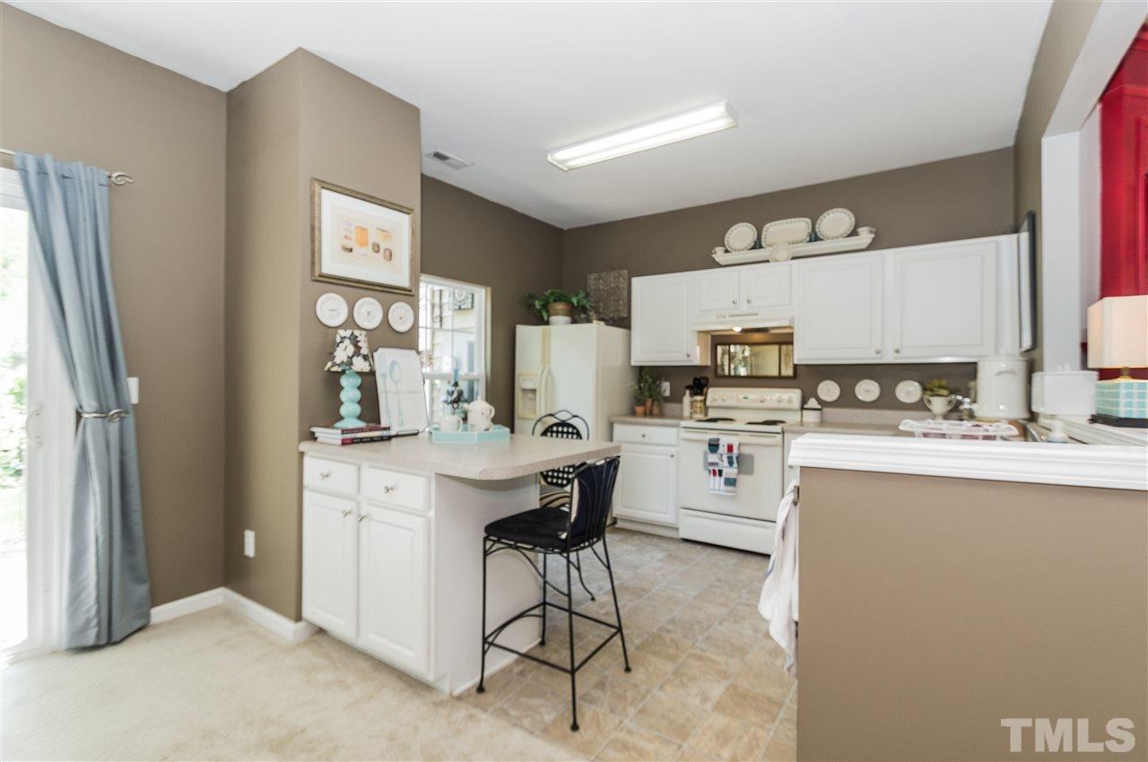 5105 Echo Ridge Road Raleigh, NC 27612 - Photo 7 of 17
