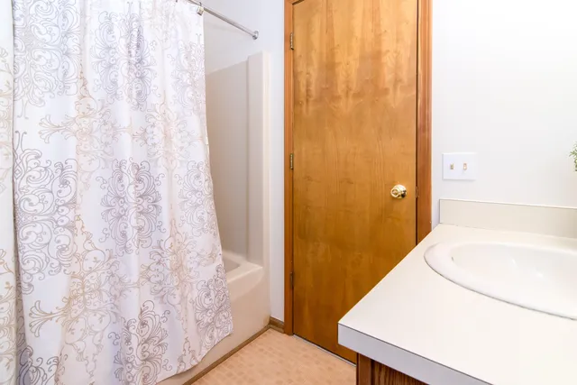 $380,000 | 8984 South Christine Drive, Brighton, MI 48114