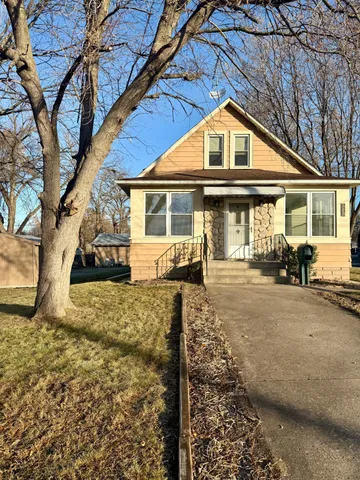 $285,000 | 507 2nd Avenue Southwest, Forest Lake, MN 55025