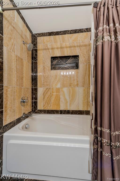 7348 Meadow Ridge Circle West Bloomfield, MI 48322 - Photo 32 of 59
