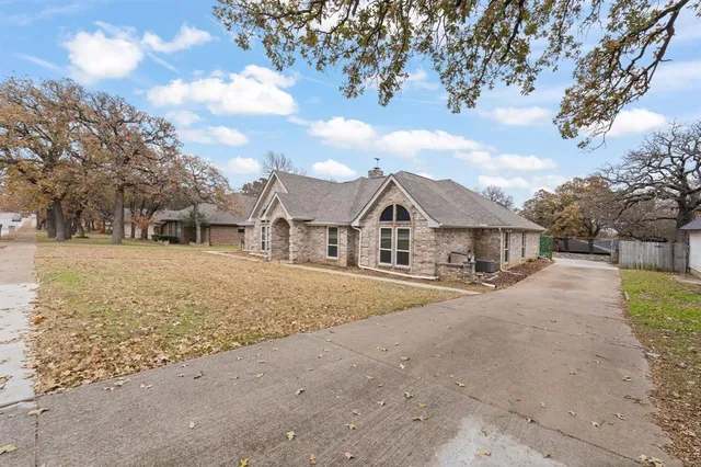 $340,000 | 225 Southwest Alsbury Boulevard, Burleson, TX 76028