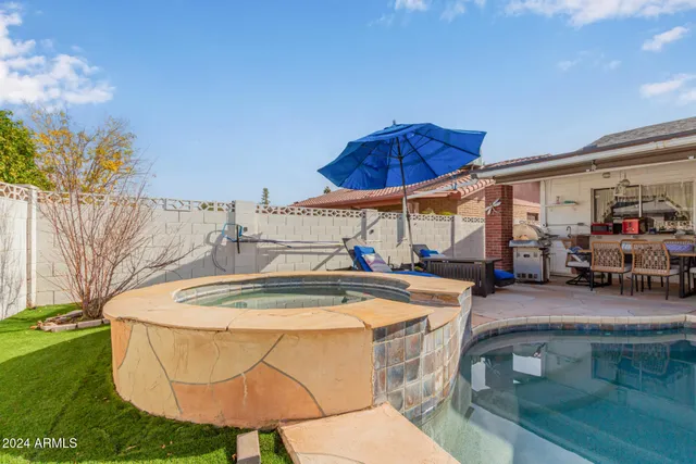 $634,000 | 5038 West Echo Lane, Glendale, AZ 85302