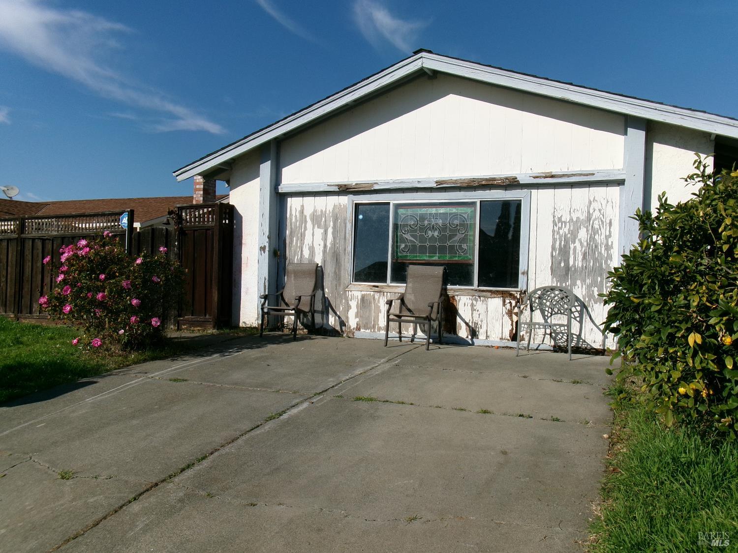 148 Obrien Circle Vallejo, CA 94589 - Photo 2 of 14 a view of a house with patio