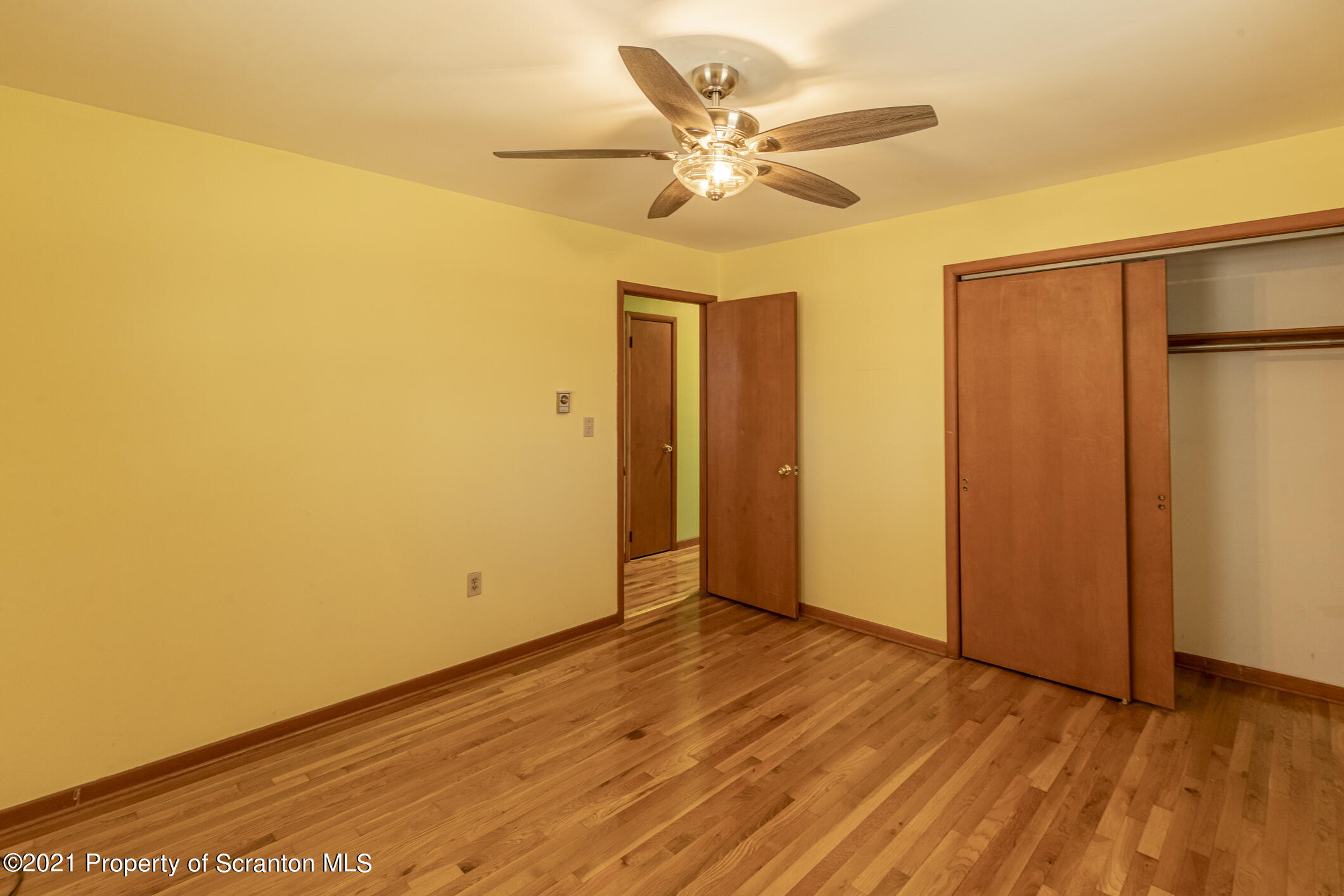 417 Cemetery Road Moscow, PA 18444 - Photo 11 of 41 Gallery Image 11