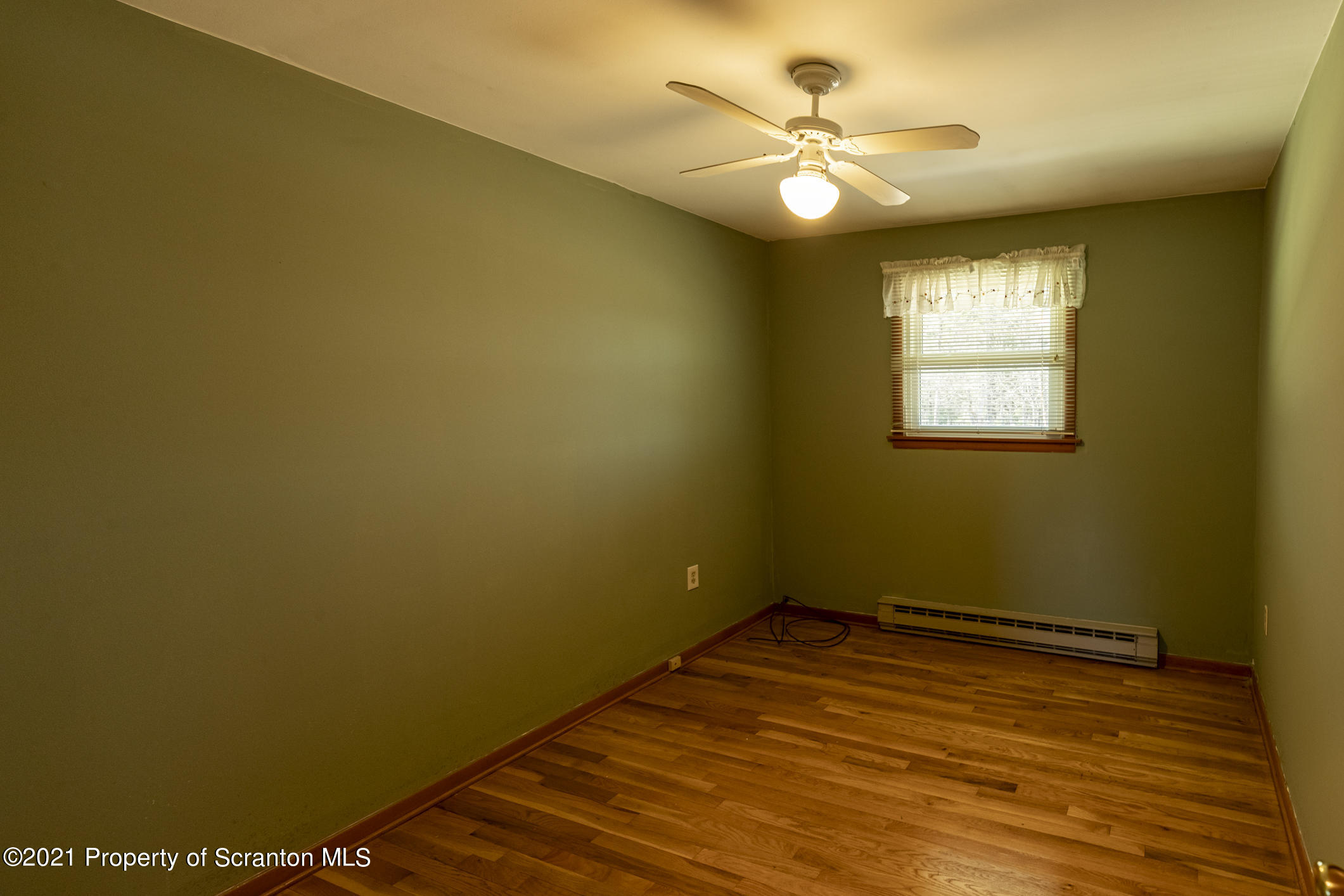 417 Cemetery Road Moscow, PA 18444 - Photo 13 of 41 Gallery Image 13
