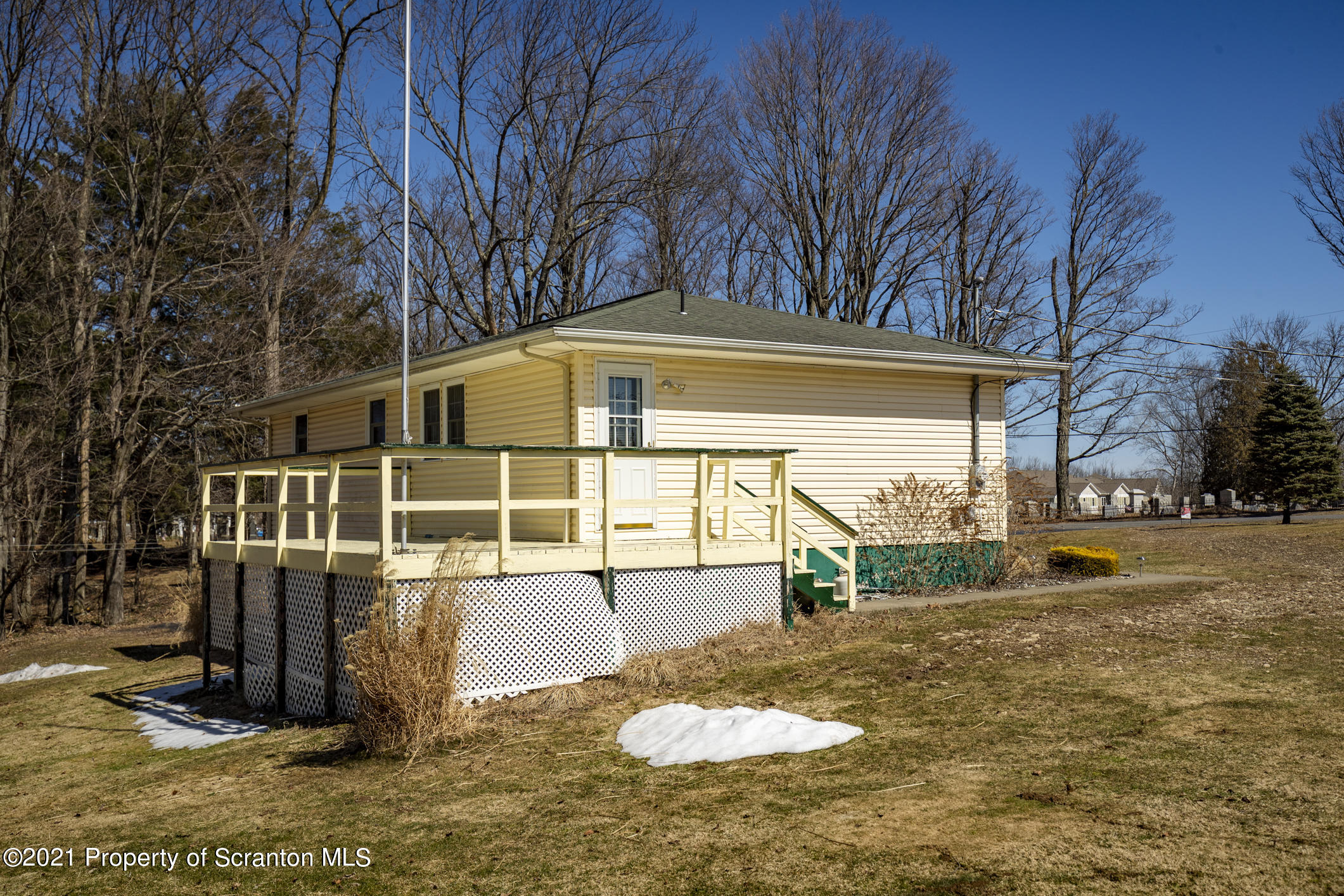 417 Cemetery Road Moscow, PA 18444 - Photo 39 of 41 Gallery Image 39