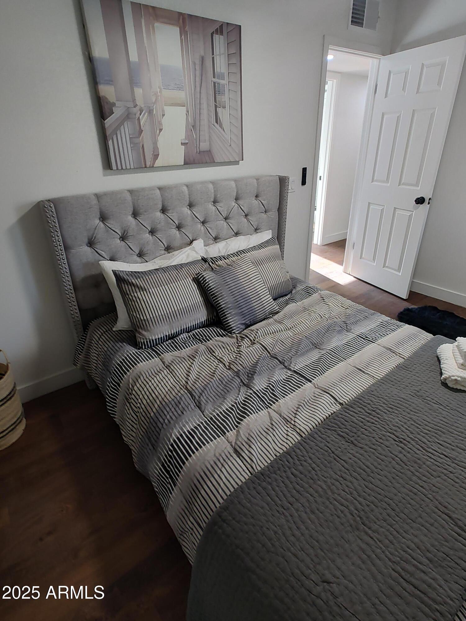 408 Hartford Road Kearny, AZ 85137 - Photo 12 of 20 a bathroom with a sink and a mirror