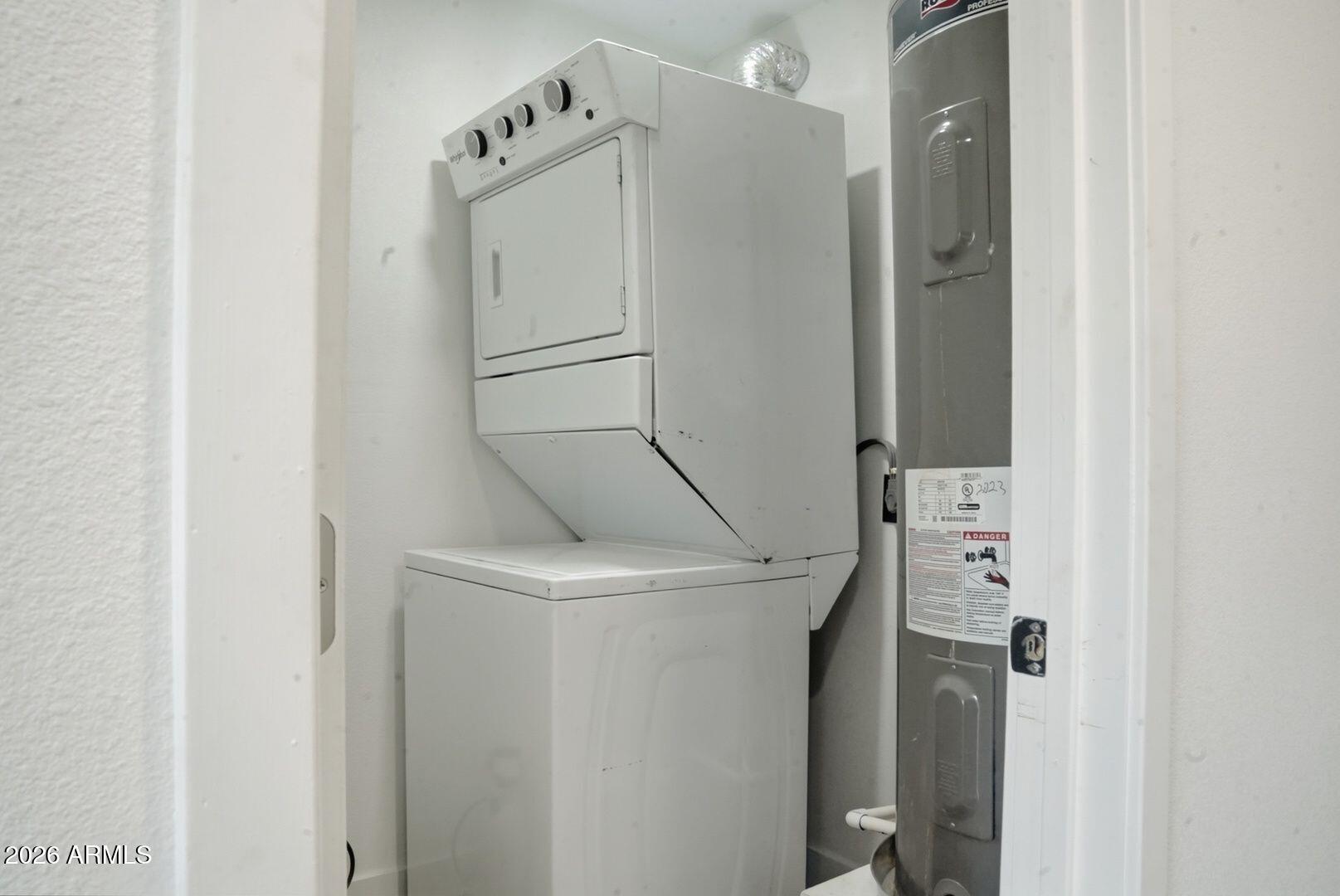 408 Hartford Road Kearny, AZ 85137 - Photo 23 of 27 a view of bathroom