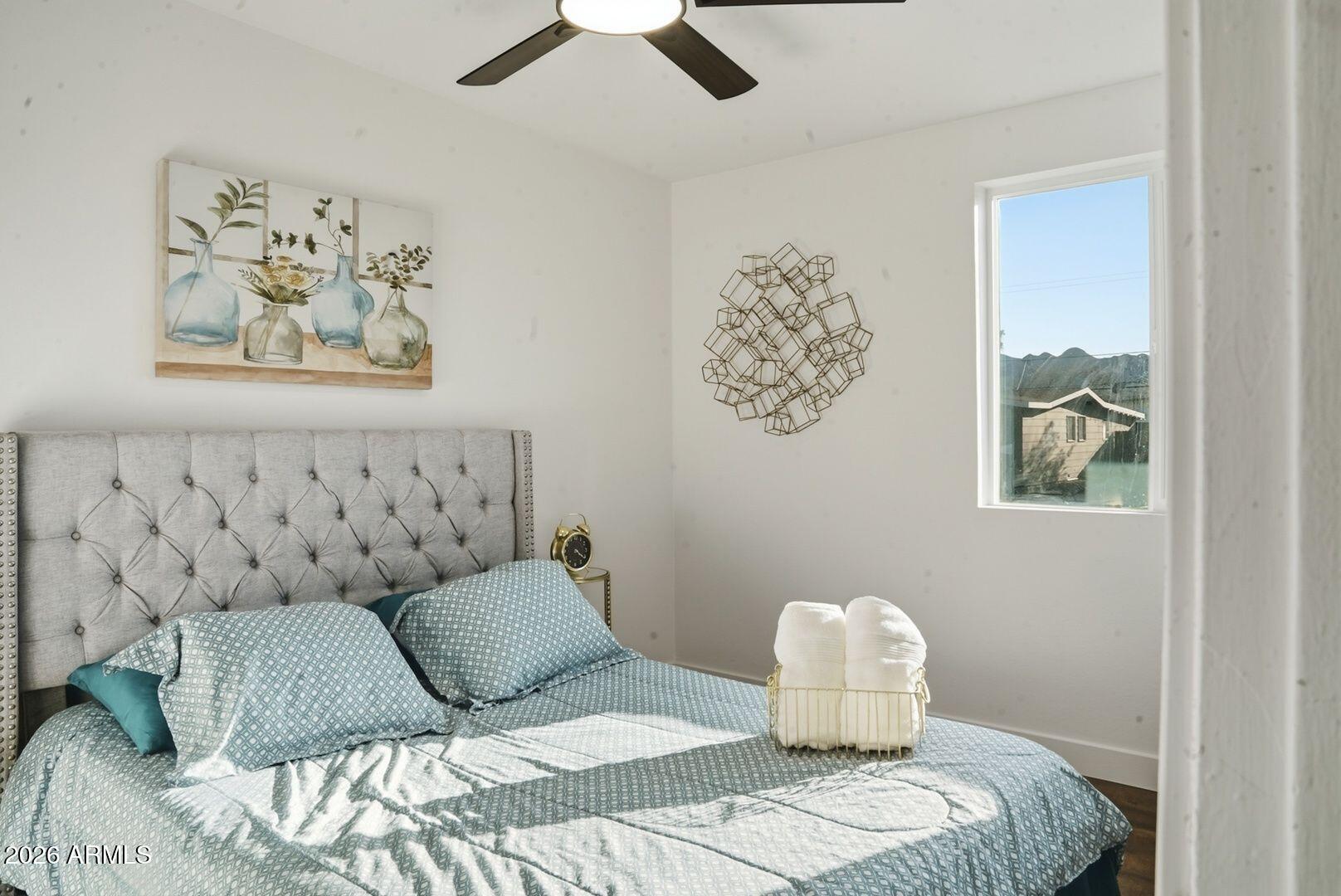 408 Hartford Road Kearny, AZ 85137 - Photo 25 of 27 a bedroom with a bed and couch