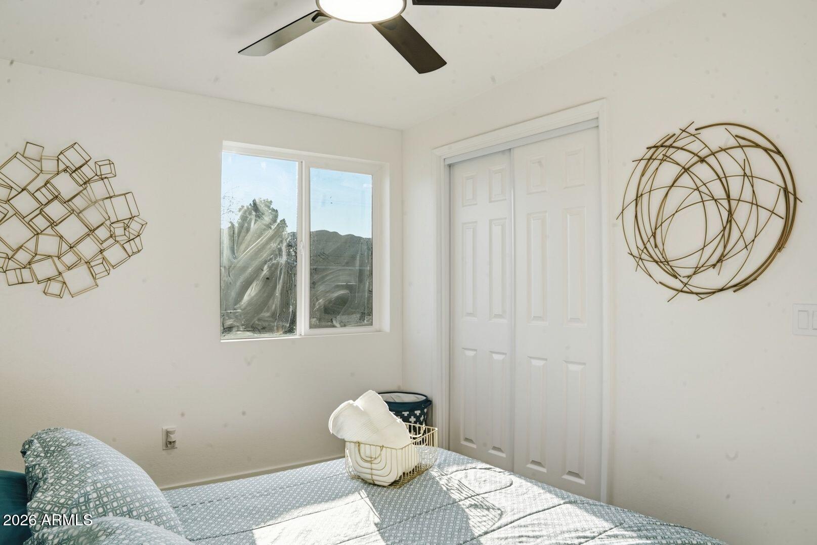 408 Hartford Road Kearny, AZ 85137 - Photo 26 of 27 a living room with furniture and a window