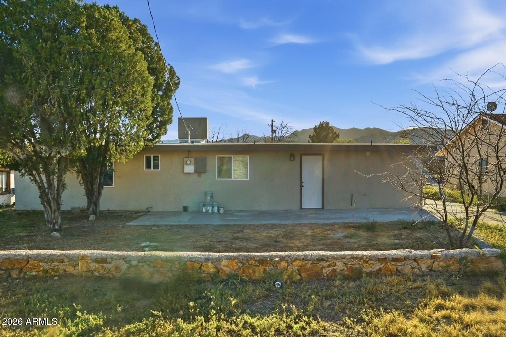408 Hartford Road Kearny, AZ 85137 - Photo 3 of 27 a view of back yard of the house