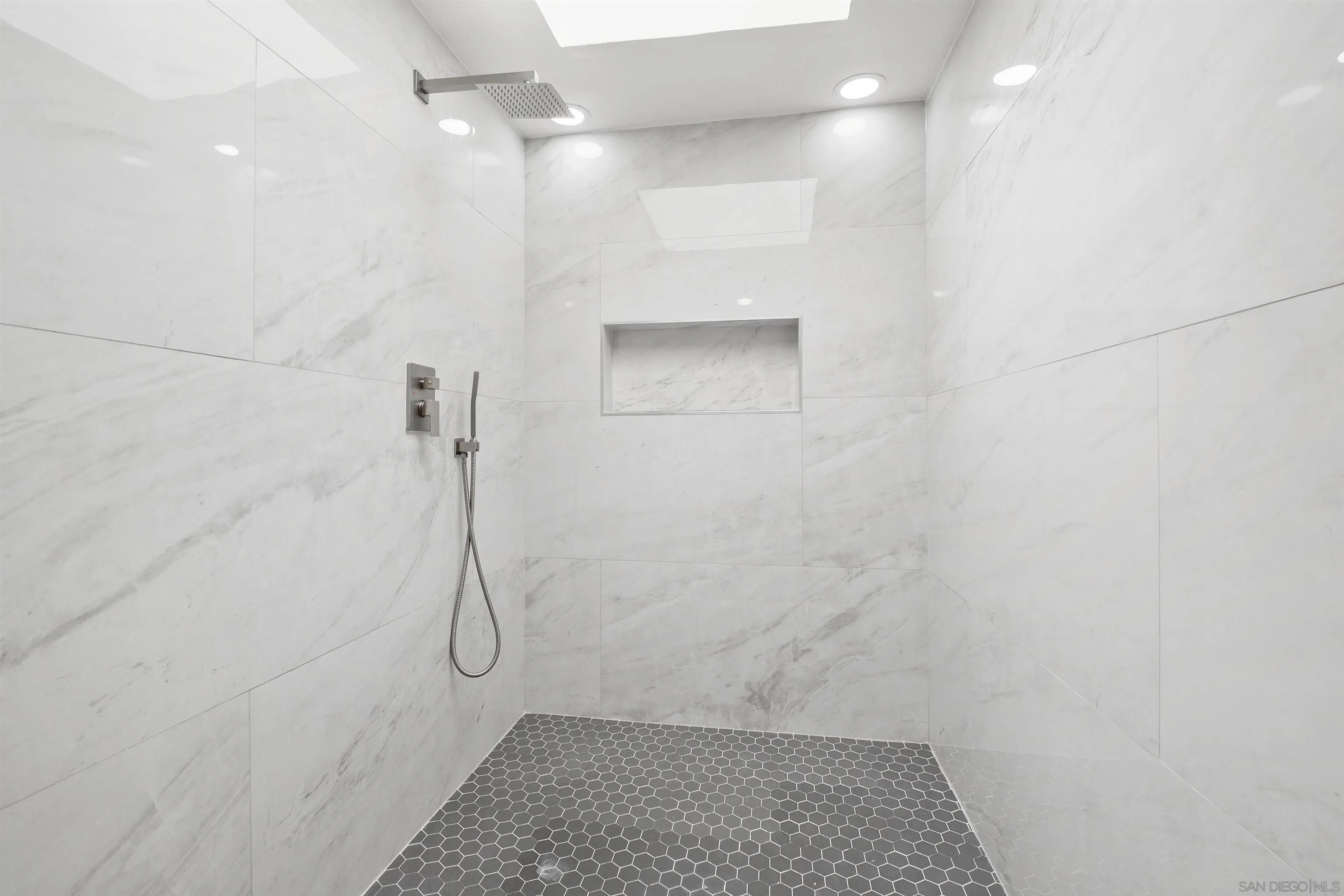 40 Canyon Ridge, Unit 3 Irvine, CA 92603 - Photo 30 of 64