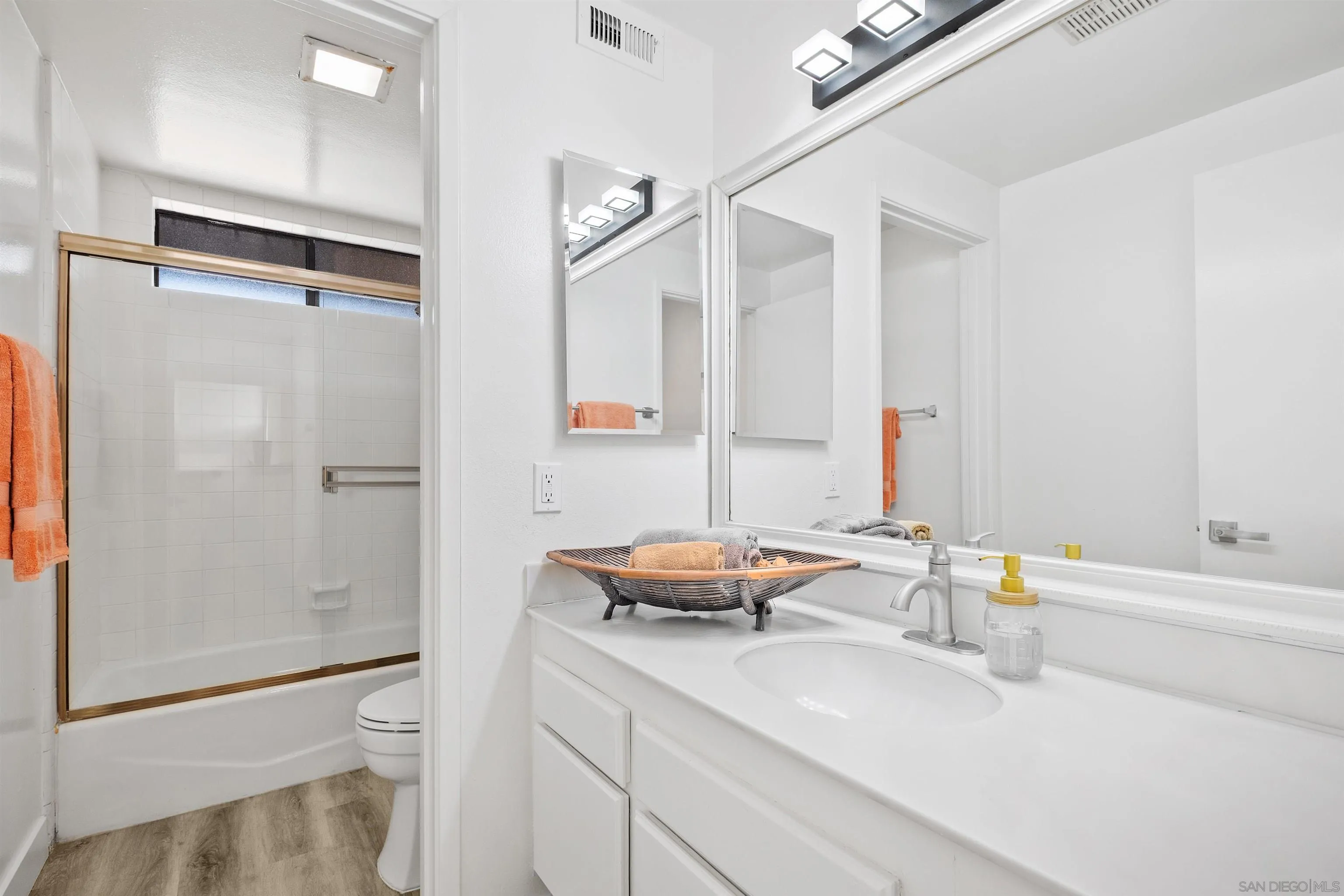 40 Canyon Ridge, Unit 3 Irvine, CA 92603 - Photo 35 of 64
