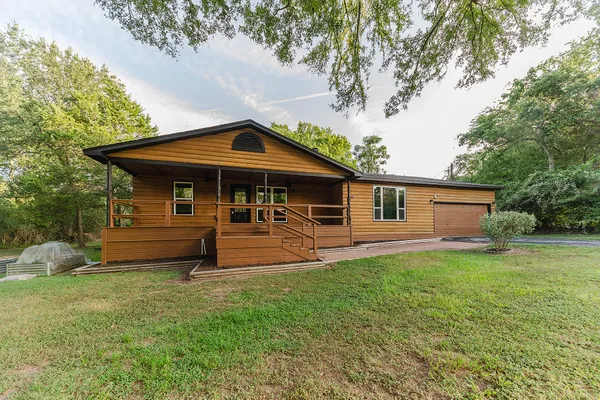 $2,000 | 188 West Kaanapali Lane, Bastrop, TX 78602