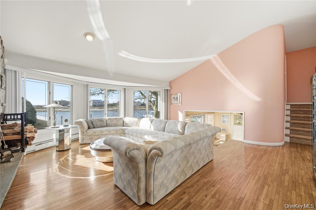 3094 Riverside Drive Wantagh, NY 11793 - Photo 13 of 46