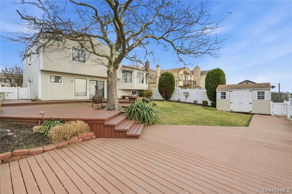 3094 Riverside Drive Wantagh, NY 11793 - Photo 36 of 46