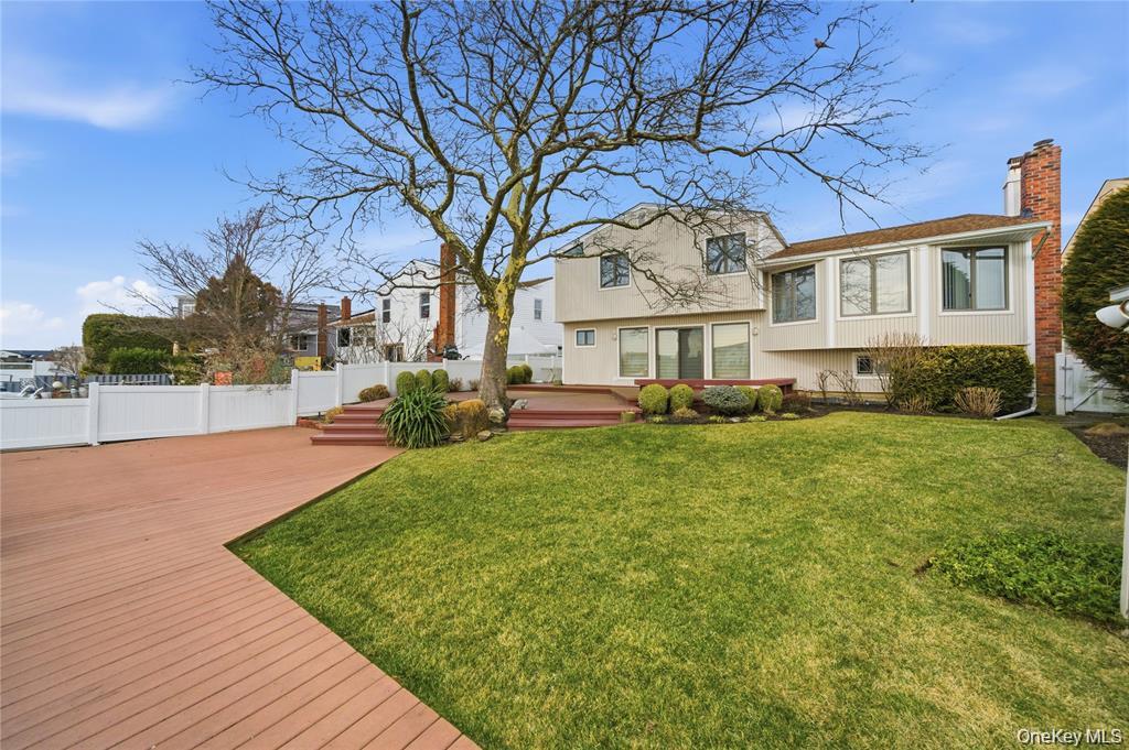 3094 Riverside Drive Wantagh, NY 11793 - Photo 4 of 46