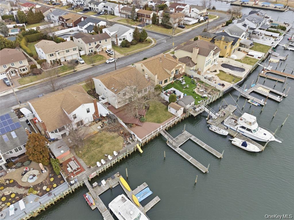 3094 Riverside Drive Wantagh, NY 11793 - Photo 44 of 46