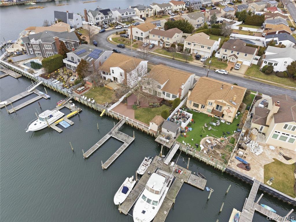 3094 Riverside Drive Wantagh, NY 11793 - Photo 45 of 46