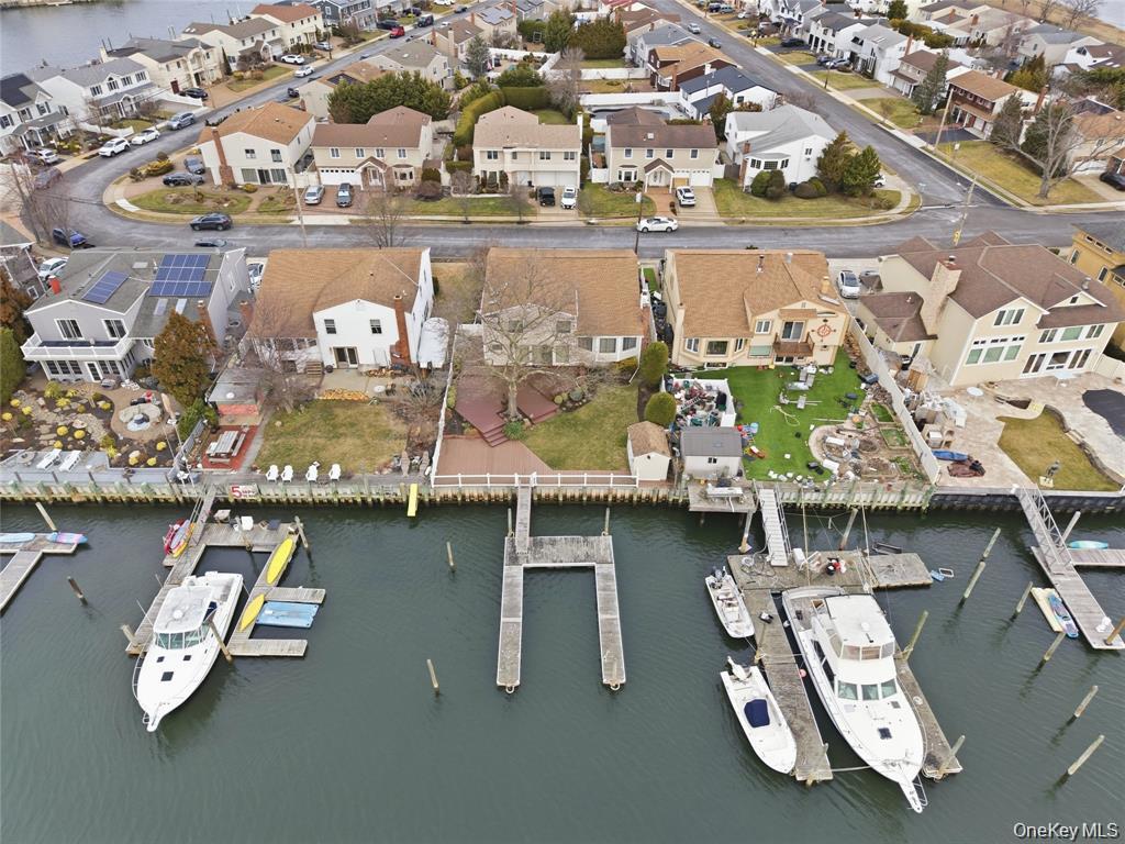 3094 Riverside Drive Wantagh, NY 11793 - Photo 8 of 46