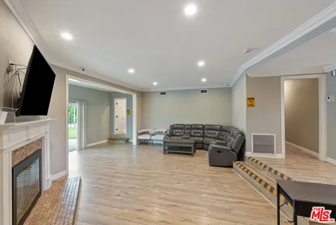 $1,550,000 | 9509 Jellico Avenue, Northridge, CA 91325