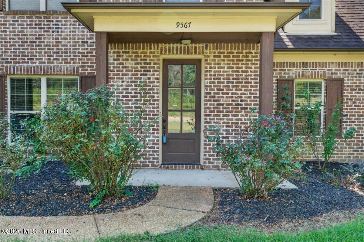 03-9567_Holly_Springs_Rd_003