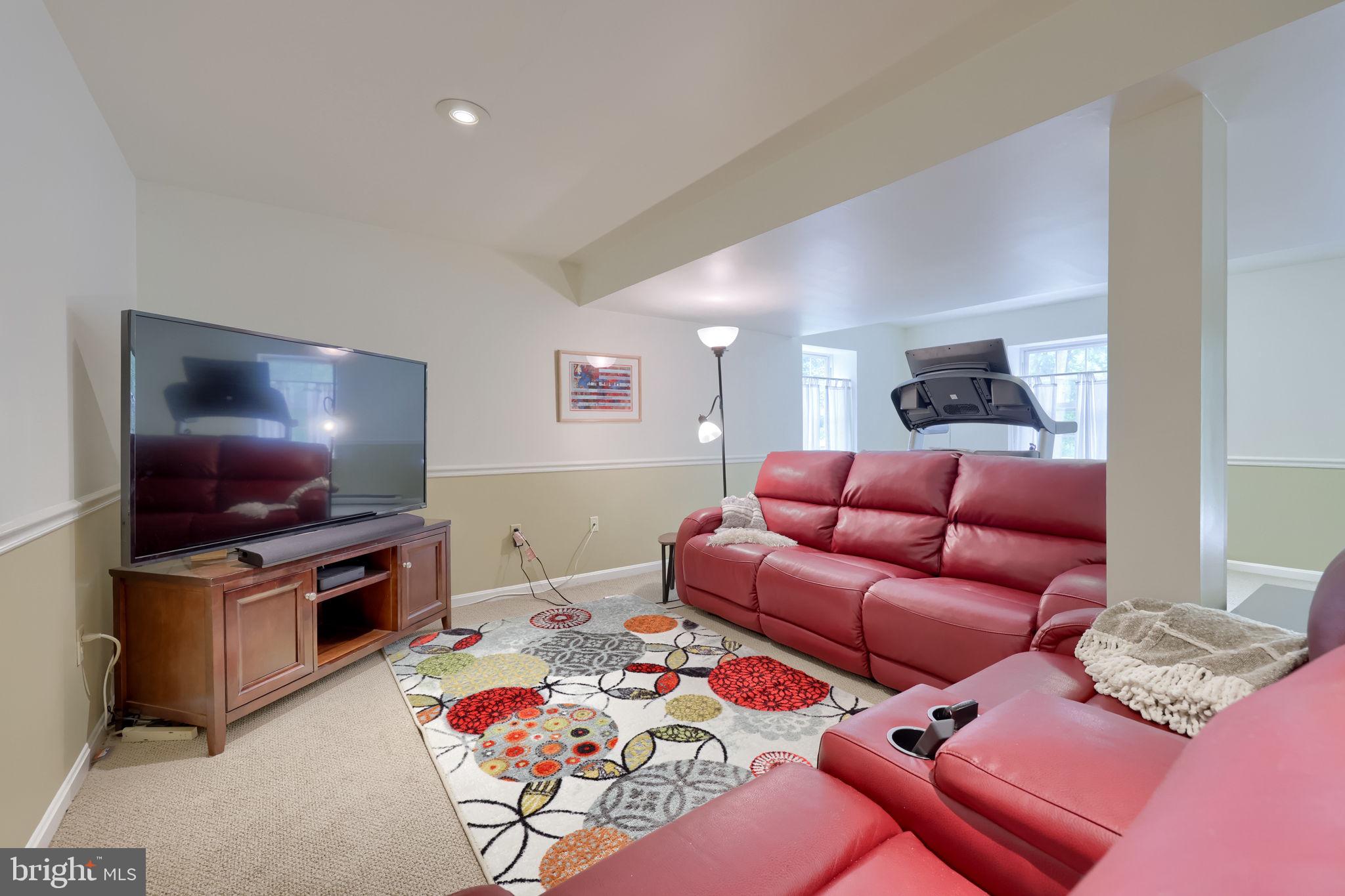 238 Heatherstone Way Lancaster, PA 17601 - Photo 79 of 141 The furniture recliner sofas convey with sale