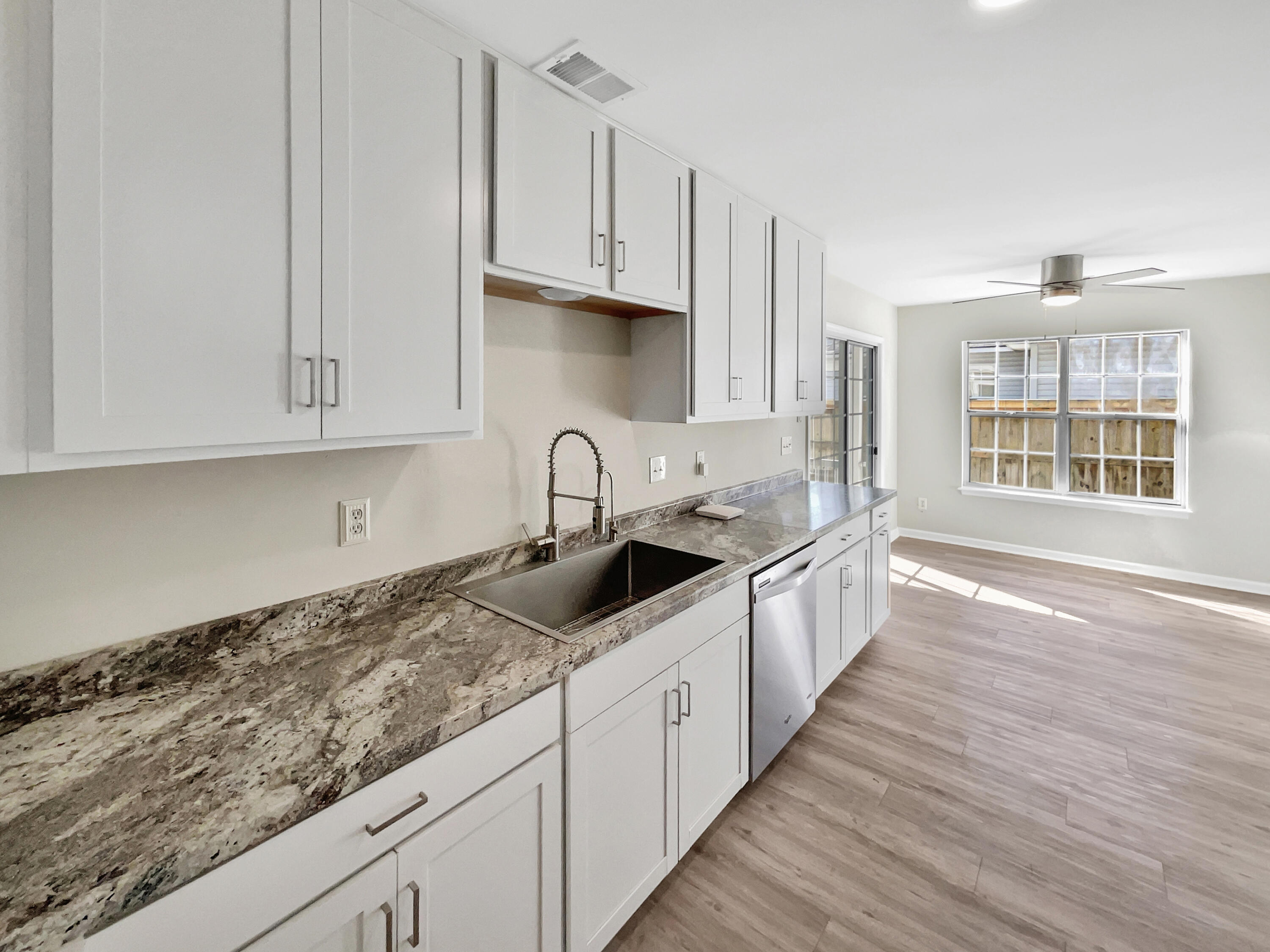 246 Two Hitch Road Goose Creek, SC 29445 - Photo 8 of 16 listing_7