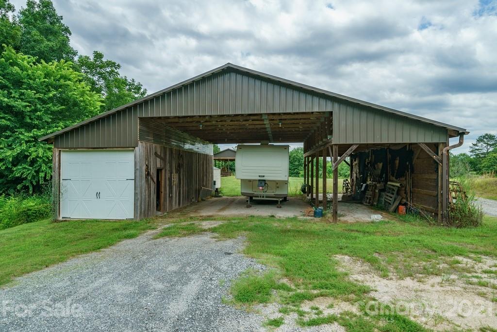 1094 West End Road Chester, SC 29706 - Photo 24 of 37 a front view of a house with a yard