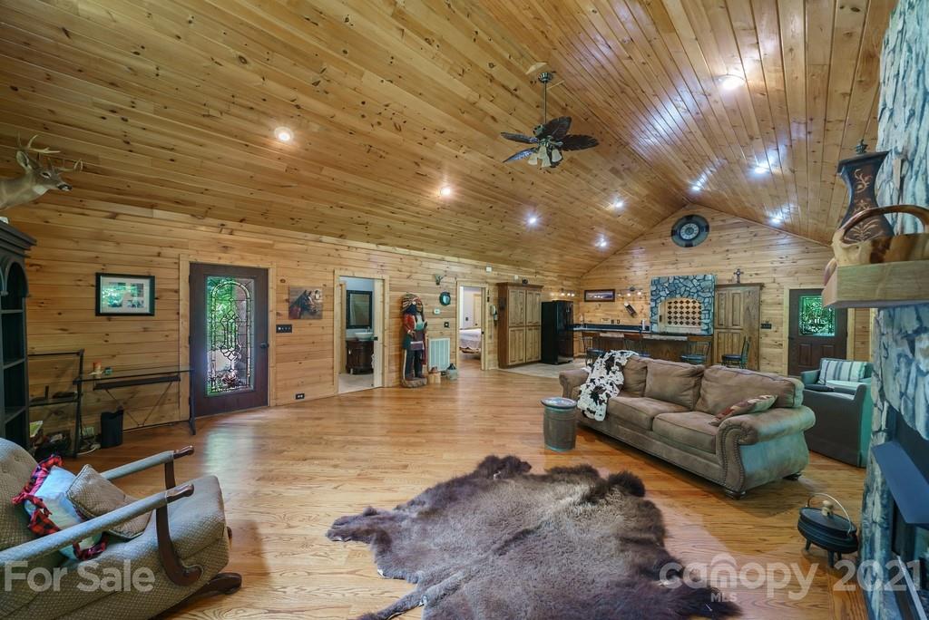 1094 West End Road Chester, SC 29706 - Photo 7 of 37 a living room with furniture and a flat screen tv