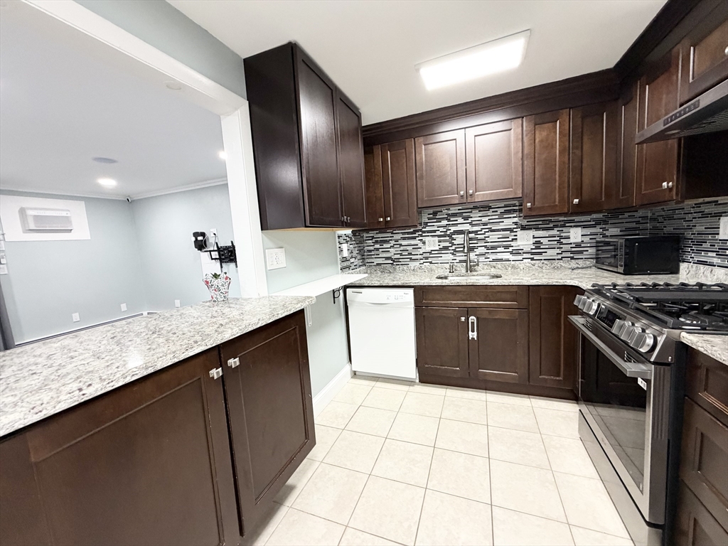 50 Colonial Drive, Unit 8 Andover, MA 01810 - Photo 8 of 22