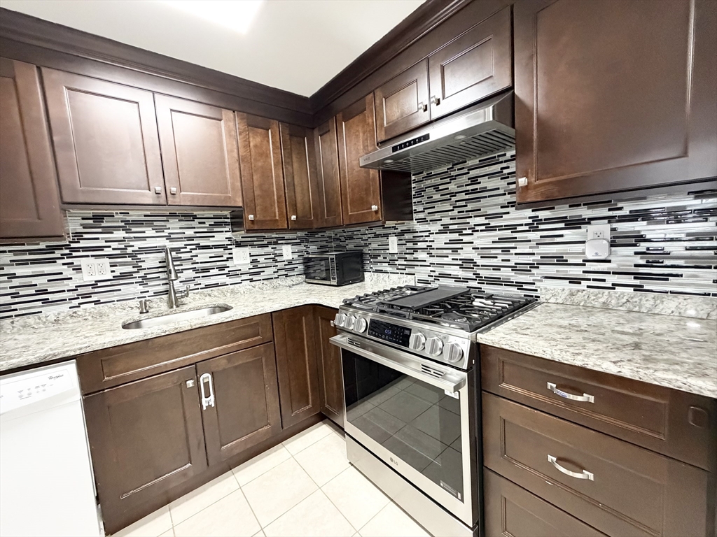 50 Colonial Drive, Unit 8 Andover, MA 01810 - Photo 9 of 22