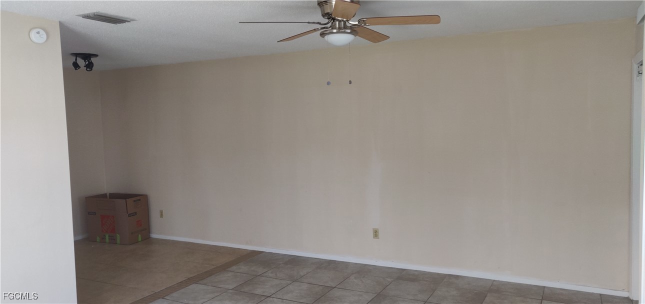 28 Temple Court Lehigh Acres, FL 33936 - Photo 4 of 24