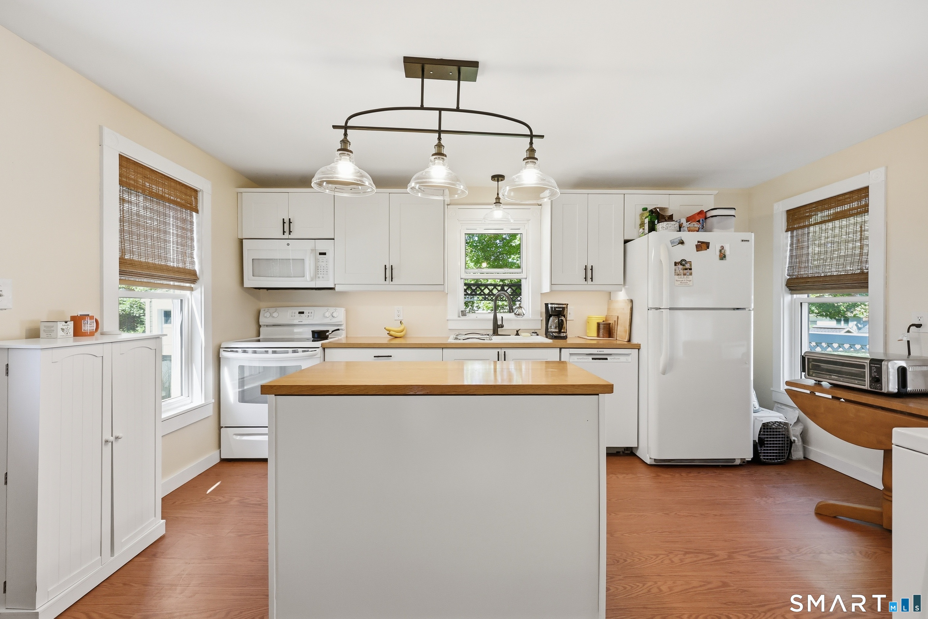 57 Ridge Road Middletown, CT 06457 - Photo 6 of 31