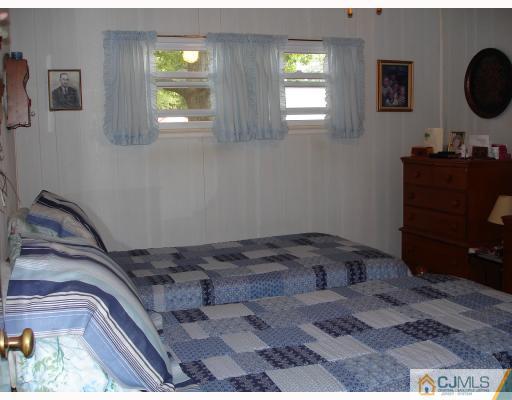 12 Meadow Road East Brunswick, NJ 08816 - Photo 3 of 6 Gallery Image 3