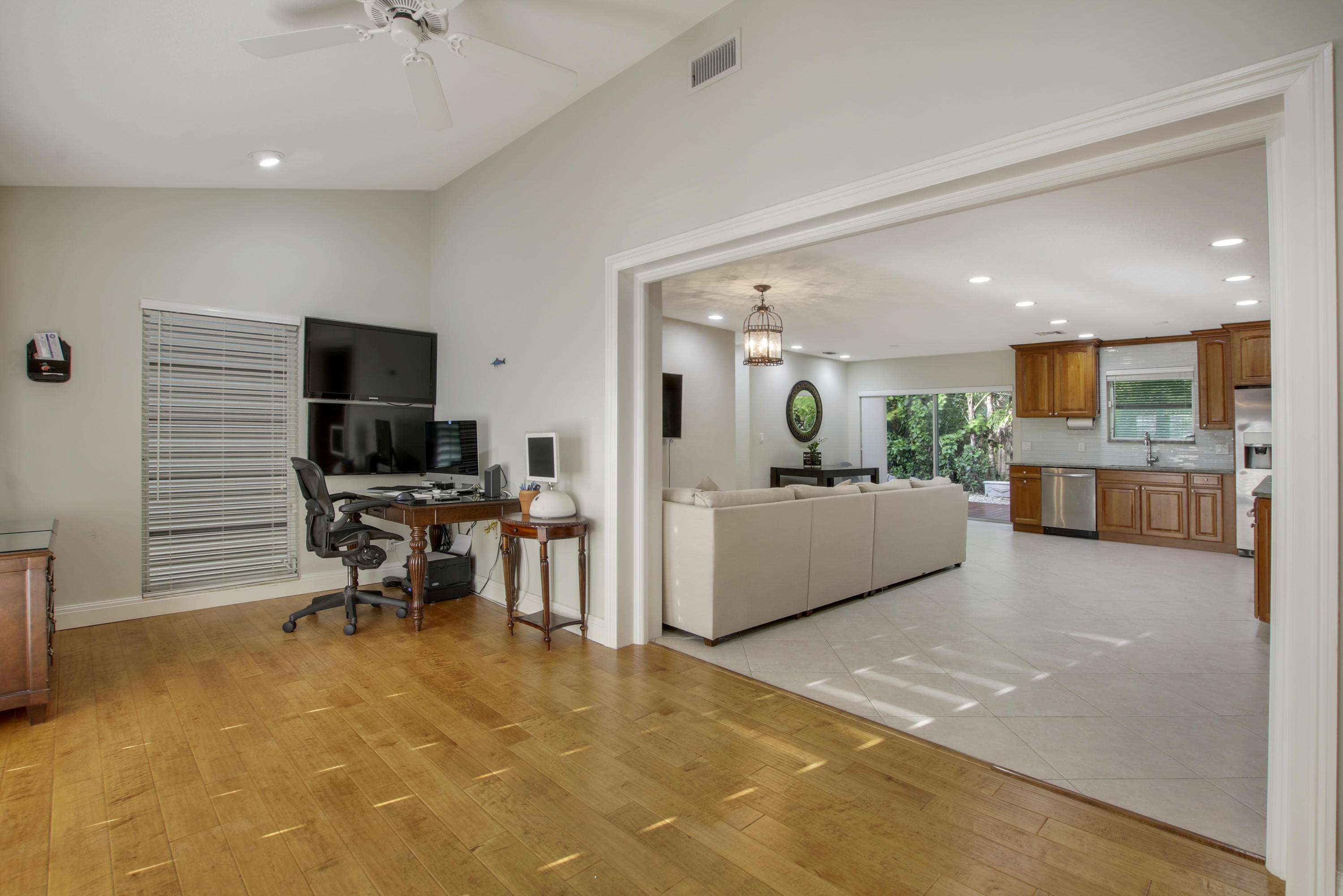 19154 Basin Street Jupiter, FL 33469 - Photo 25 of 45 House-15