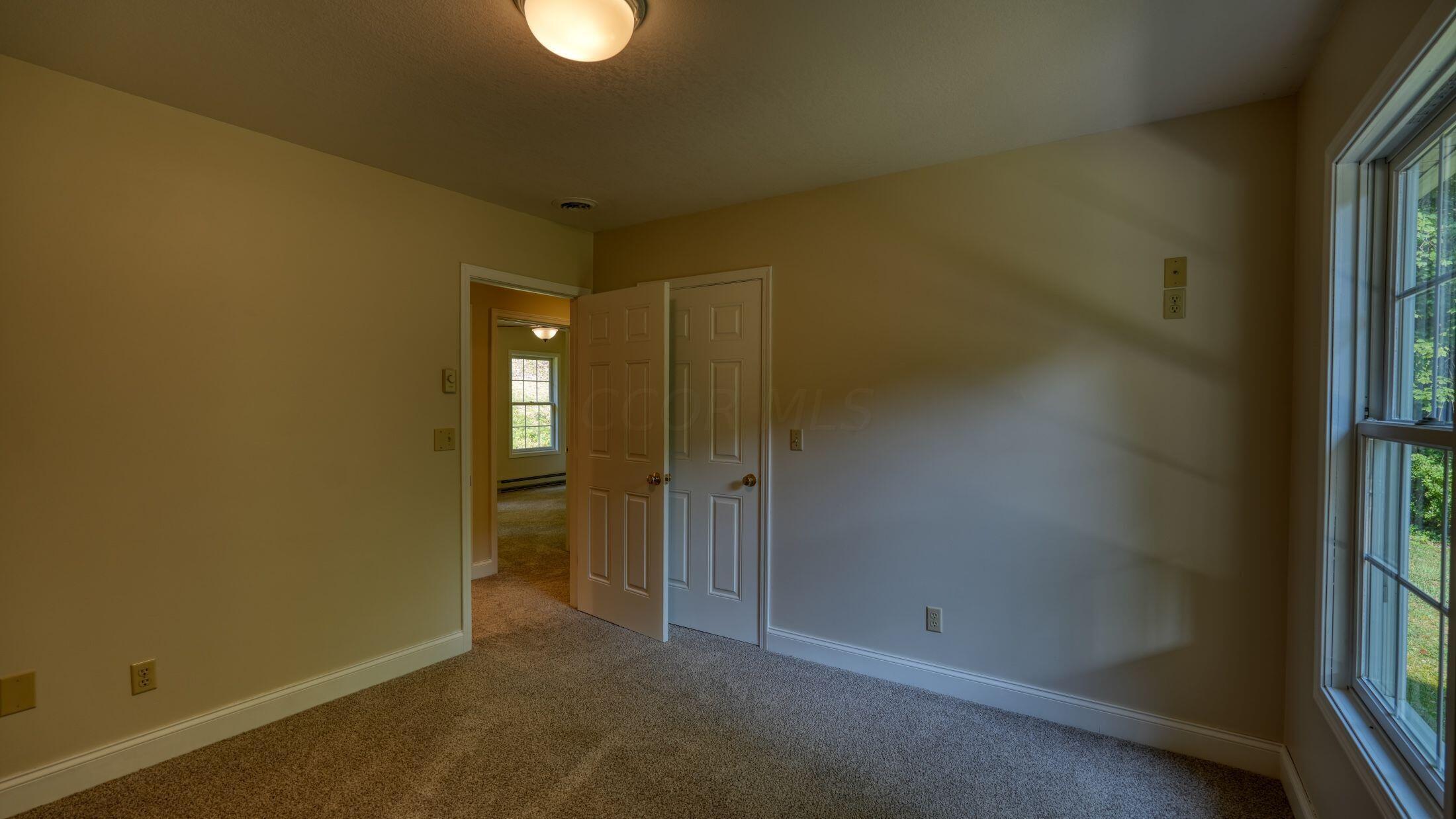 13182 Peacock Road Cambridge, OH 43725 - Photo 17 of 43 3x3xHWdK