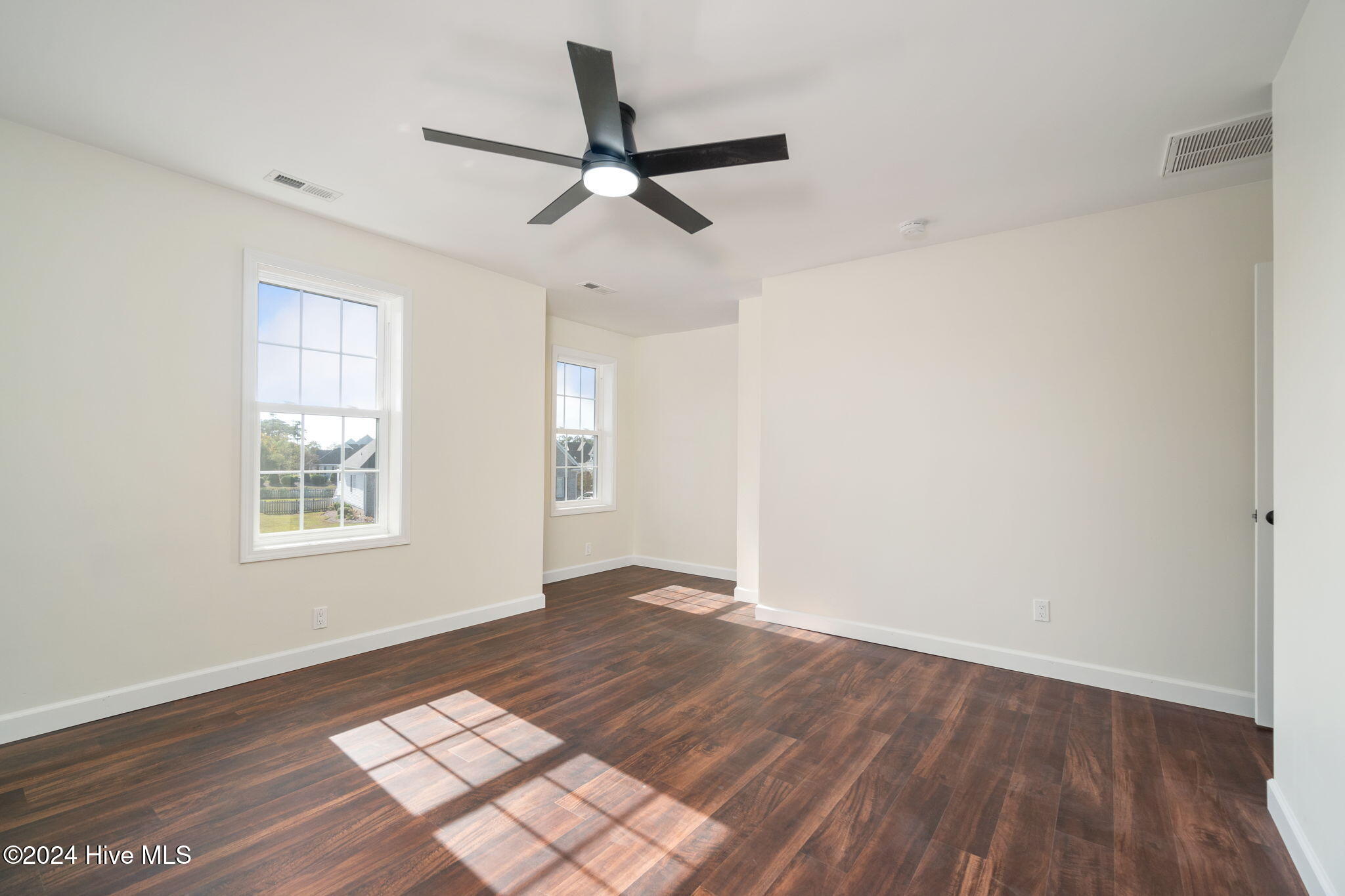 1602 Razorbill Court Morehead City, NC 28557 - Photo 21 of 62 One of two primary suites